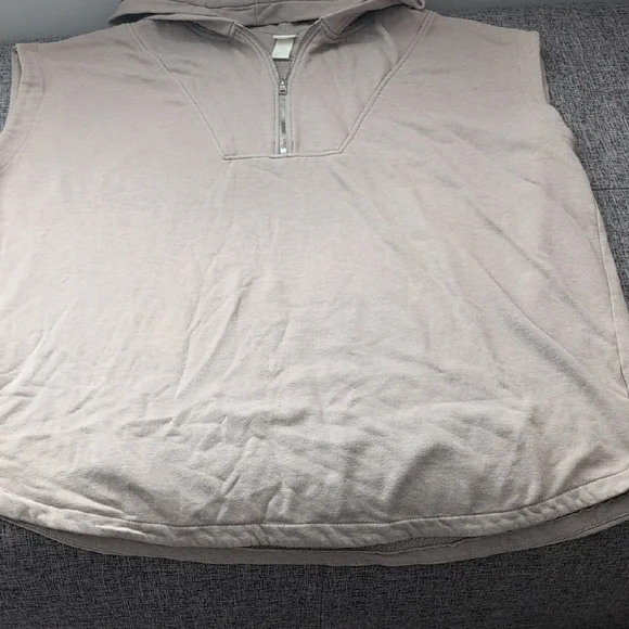 H&M Basics Sleeveless Hooded Pullover - Picture 4 of 6